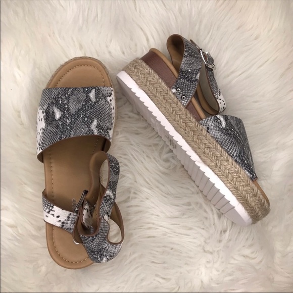 Esmeralda Snake Print Platform Espadrilles - Picture 7 of 8